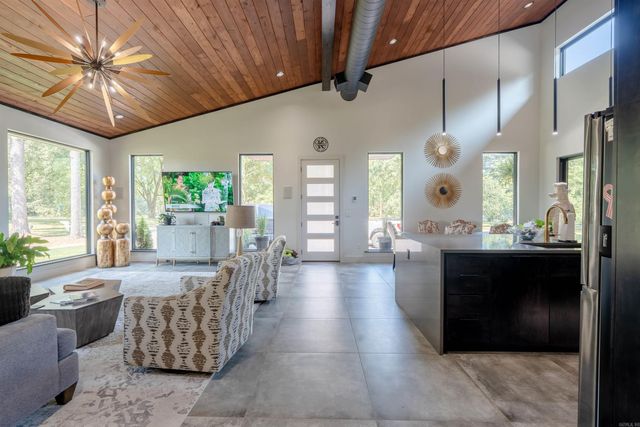 7 Driftwood Lane, Heber Springs, AR 72543