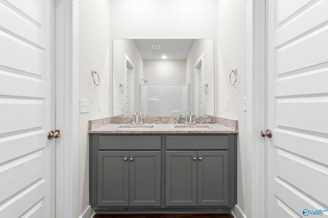 145 Chesire Cove Lane, New Market, AL 35761