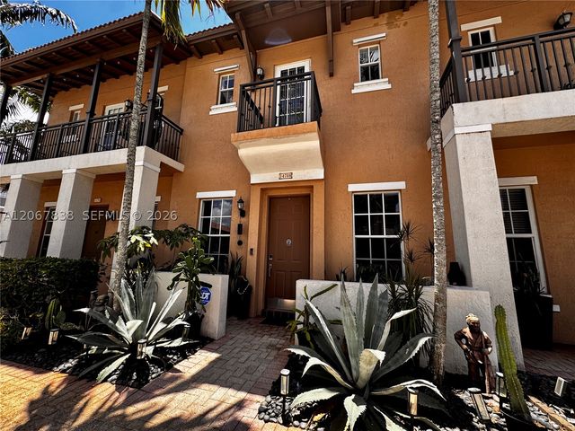 14708 SW 6th St 14708, Pembroke Pines, FL 33027