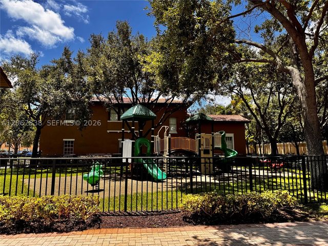 14708 SW 6th St 14708, Pembroke Pines, FL 33027