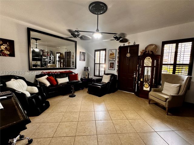 14708 SW 6th St 14708, Pembroke Pines, FL 33027