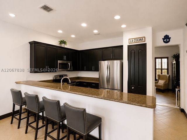 14708 SW 6th St 14708, Pembroke Pines, FL 33027