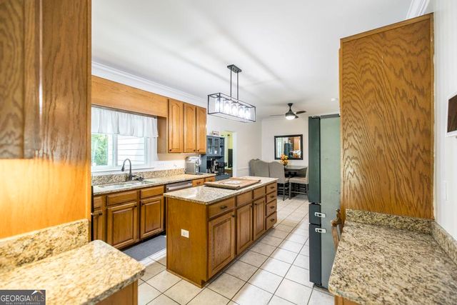 140 Ashford Park, Macon, GA 31210