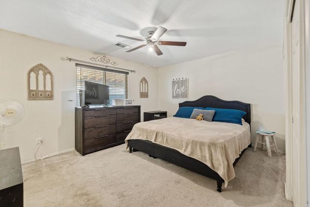 1915 Valley Spring Ave, Hanford, CA 93230