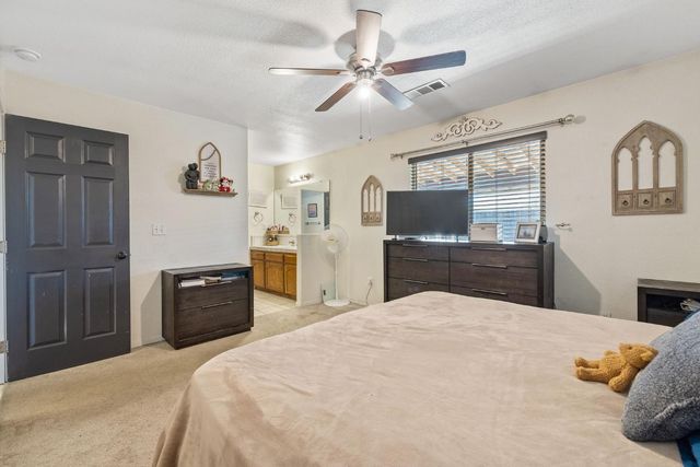 1915 Valley Spring Ave, Hanford, CA 93230