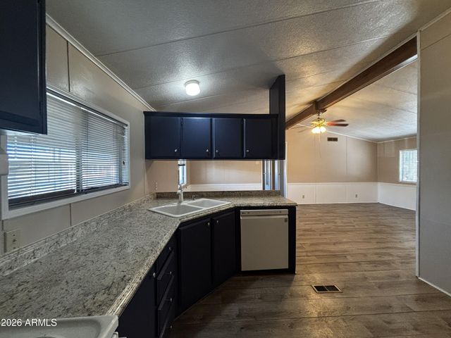 202 N Meridian Drive 27, Apache Junction, AZ 85120