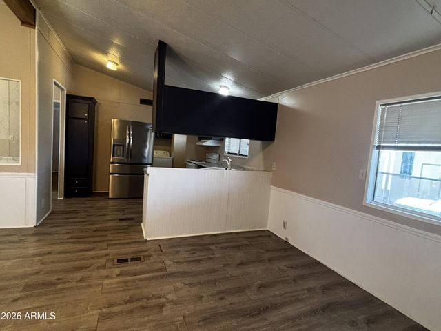 202 N Meridian Drive 27, Apache Junction, AZ 85120