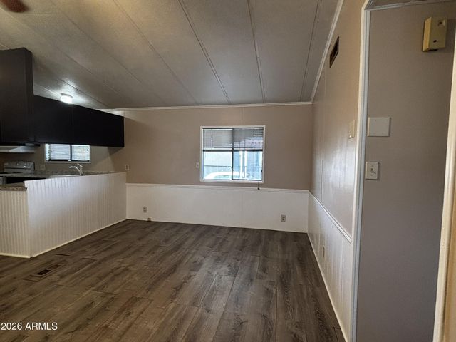 202 N Meridian Drive 27, Apache Junction, AZ 85120