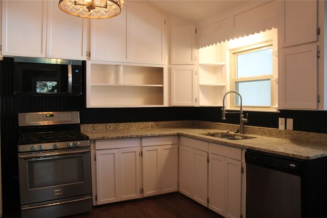 1400 COTTAGE, Brownwood, TX 76801