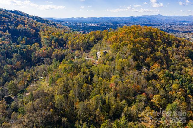 33 Grovepoint Way, Asheville, NC 28804