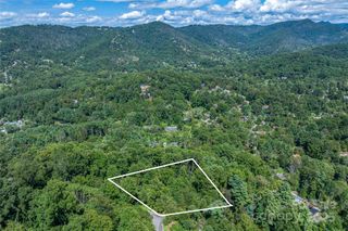 33 Grovepoint Way, Asheville, NC 28804