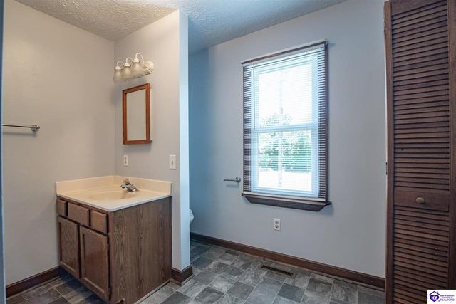 2371 New Glendale Road, Elizabethtown, KY 42701