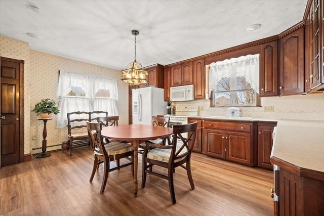 25 Winward St, Fall River, MA 02724