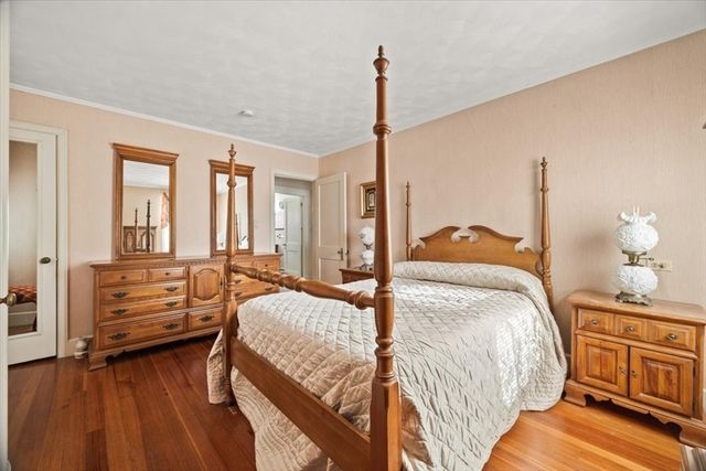 25 Winward St, Fall River, MA 02724