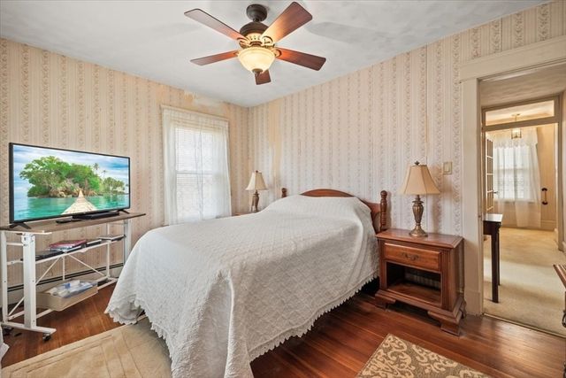 25 Winward St, Fall River, MA 02724