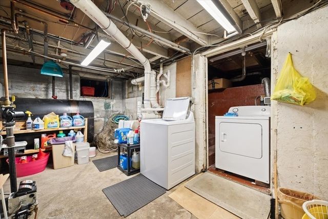 25 Winward St, Fall River, MA 02724