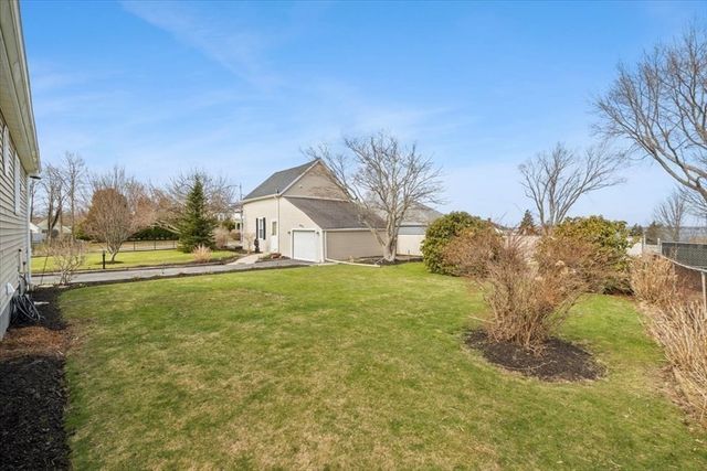 25 Winward St, Fall River, MA 02724