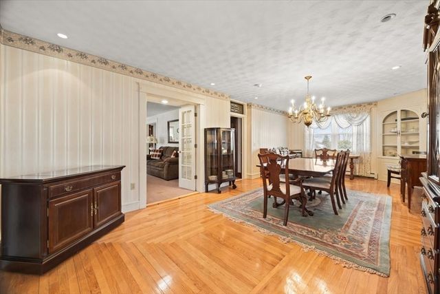 25 Winward St, Fall River, MA 02724