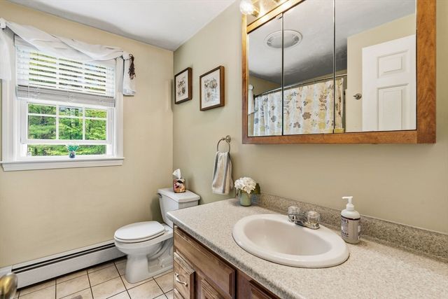 82 H Foote Rd, Charlton, MA 01507