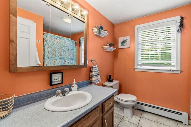 82 H Foote Rd, Charlton, MA 01507