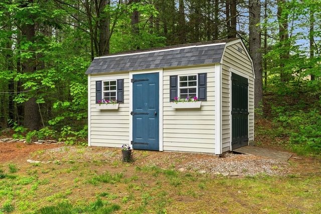 82 H Foote Rd, Charlton, MA 01507