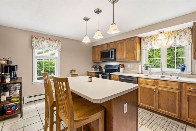 82 H Foote Rd, Charlton, MA 01507