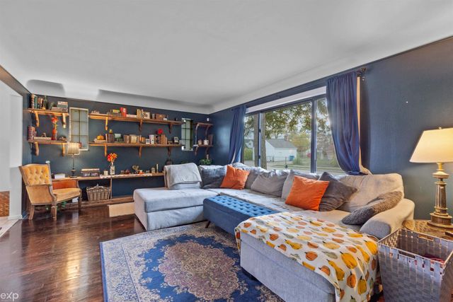 21746 Wellington Avenue, Warren, MI 48089