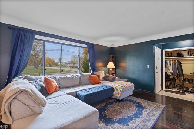 21746 Wellington Avenue, Warren, MI 48089