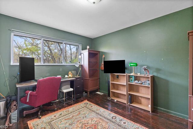 21746 Wellington Avenue, Warren, MI 48089