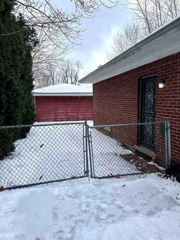 21746 Wellington Avenue, Warren, MI 48089