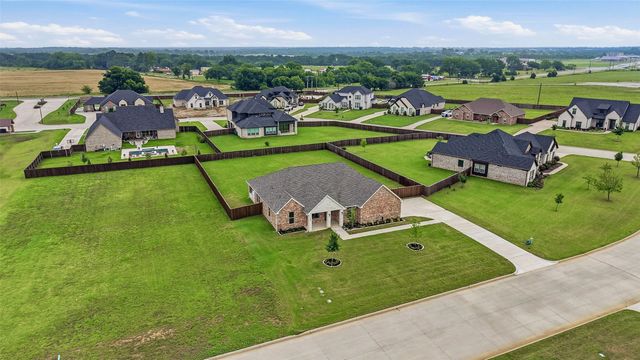 144 Shawnee Trail, Pottsboro, TX 75076