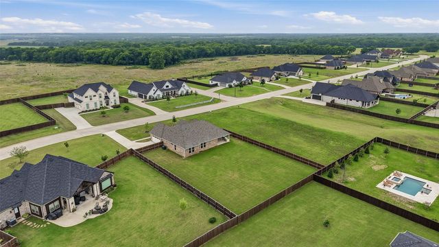 144 Shawnee Trail, Pottsboro, TX 75076