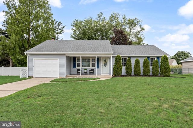 211 TENBY CHASE DR, Delran, NJ 08075