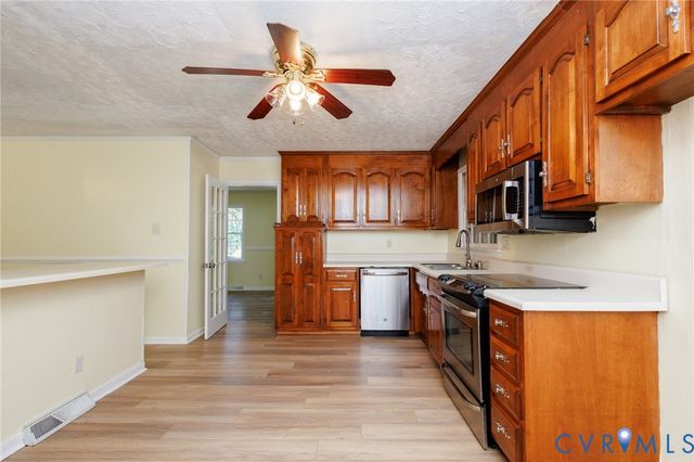 12804 Chester Dr, Disputanta, VA 23842