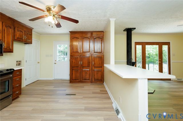 12804 Chester Dr, Disputanta, VA 23842