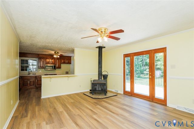 12804 Chester Dr, Disputanta, VA 23842