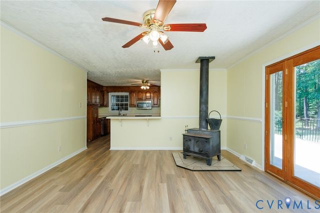 12804 Chester Dr, Disputanta, VA 23842