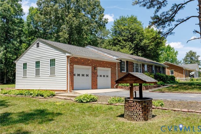 12804 Chester Dr, Disputanta, VA 23842