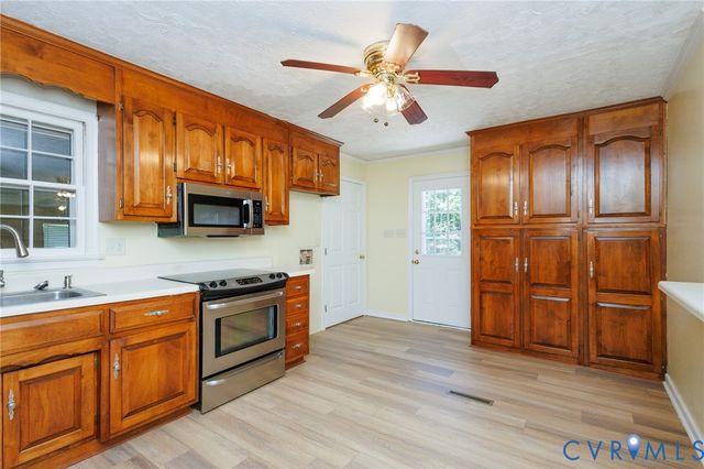 12804 Chester Dr, Disputanta, VA 23842