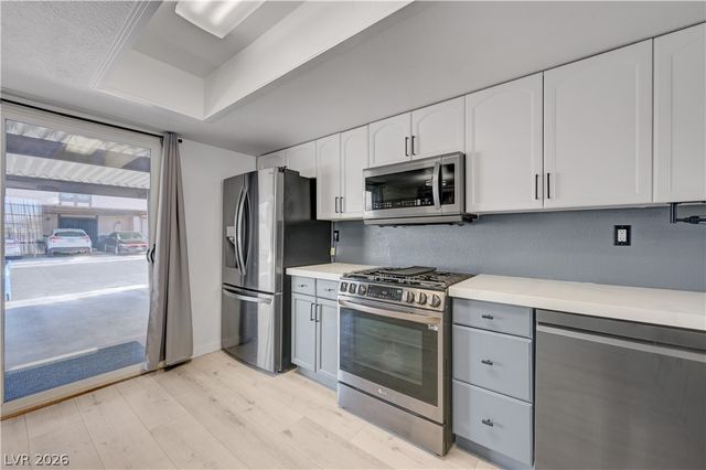 6542 Ironbark Lane, Las Vegas, NV 89107