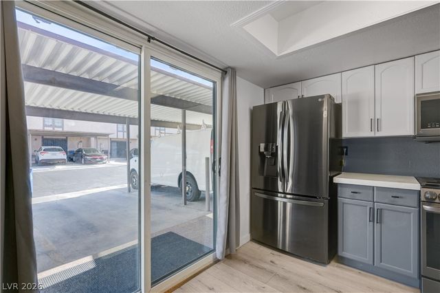 6542 Ironbark Lane, Las Vegas, NV 89107