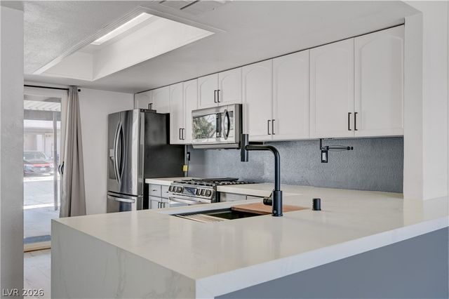 6542 Ironbark Lane, Las Vegas, NV 89107