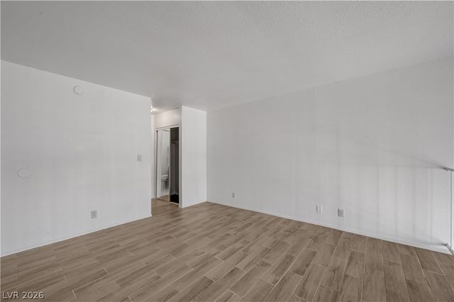 6542 Ironbark Lane, Las Vegas, NV 89107