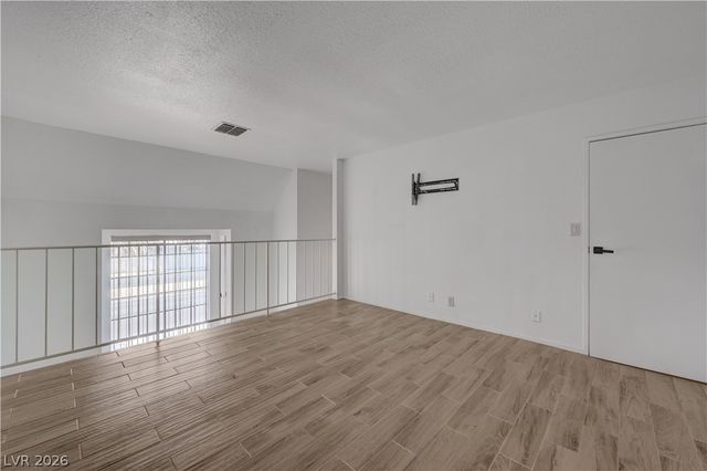 6542 Ironbark Lane, Las Vegas, NV 89107