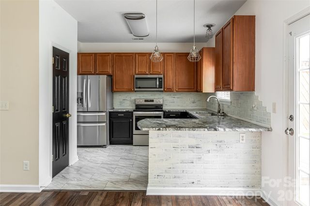 89 Woodfern Road, Fletcher, NC 28732
