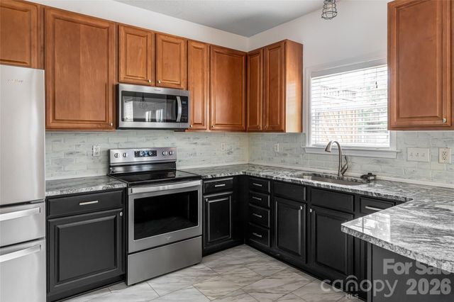 89 Woodfern Road, Fletcher, NC 28732