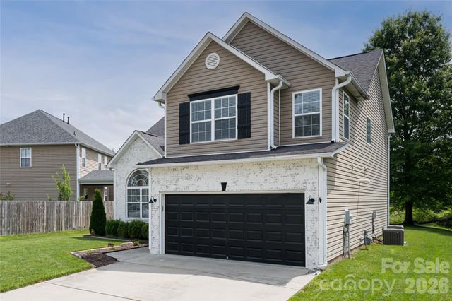 89 Woodfern Road, Fletcher, NC 28732