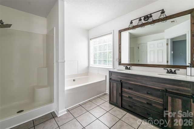 89 Woodfern Road, Fletcher, NC 28732