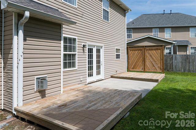 89 Woodfern Road, Fletcher, NC 28732