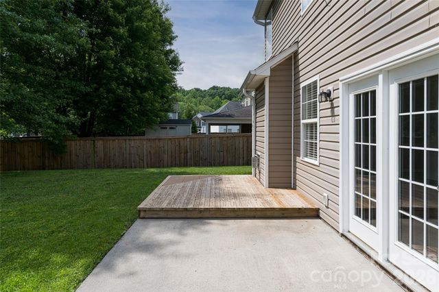 89 Woodfern Road, Fletcher, NC 28732